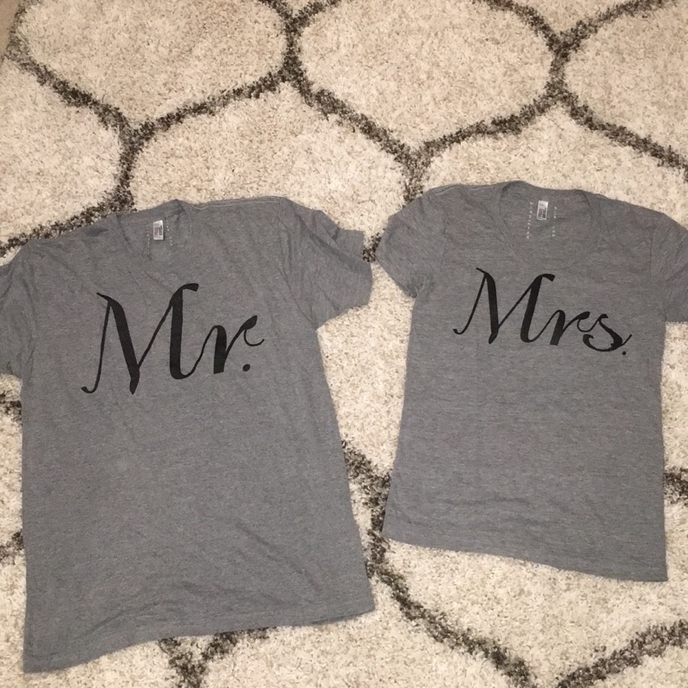 Set Of Two, Mr & Mrs Soft T-Shirts Like New - image 1
